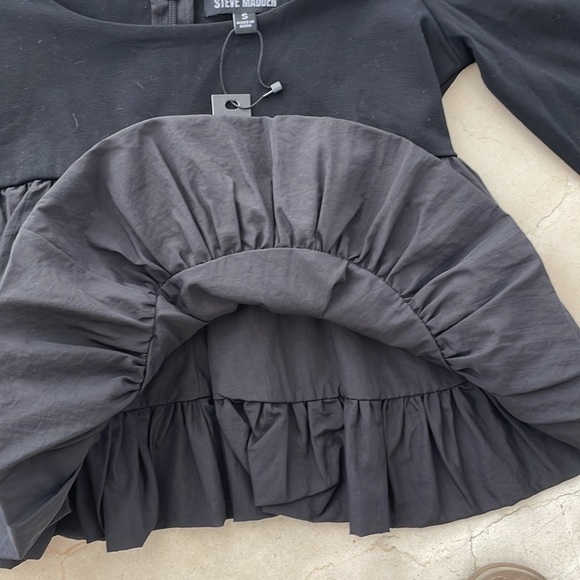 NWT STEVE MADDEN LONG SLEEVE PEPLUM TOP - Picture 2 of 6